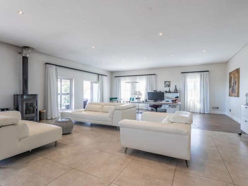 Weekend West Coast Beach House Awaits You - Photo 3