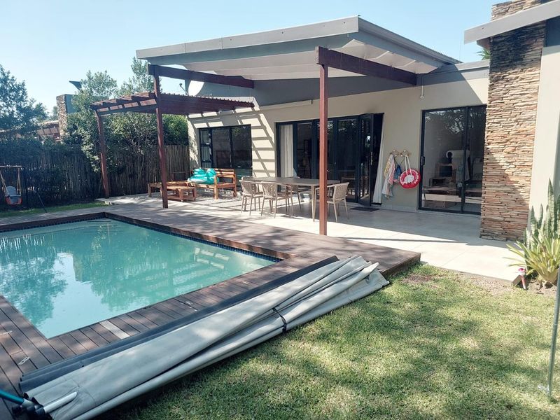 Beautiful Home For Rental in Palm Lakes Estate - Photo 2