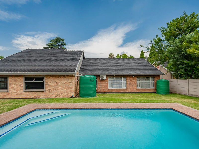 Chef's Dream Kitchen & Cozy Fireplace Await! - Photo 10