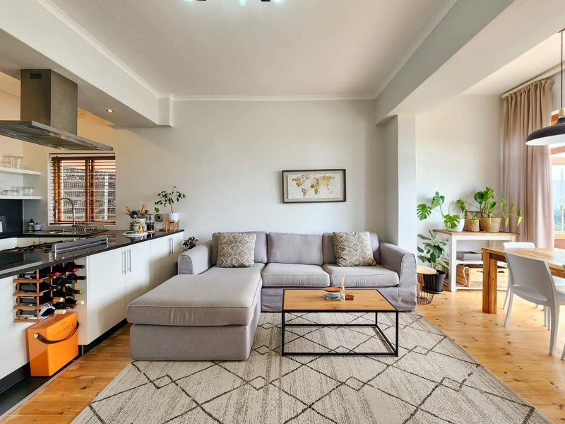 Sea Point Living In A Lovely Small Block - Photo 10