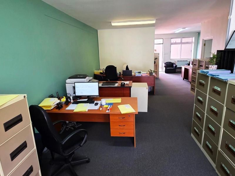 First Floor Office in Secure Complex - Photo 3