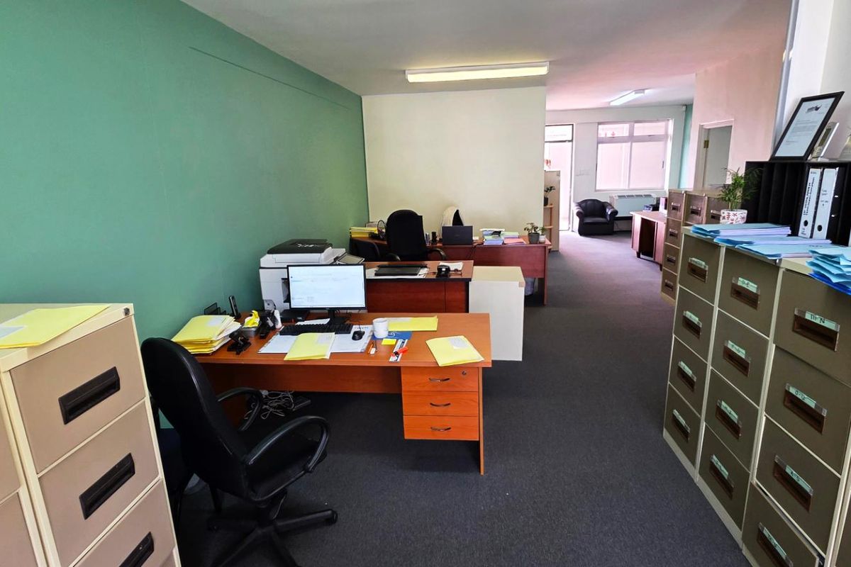 First Floor Office in Secure Complex - Photo 3