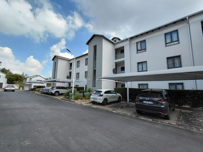 Modern 2-bedroom, 1 bathroom Apartment at Kengies Square - Photo 1