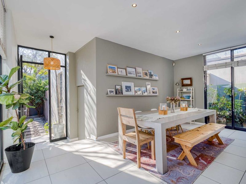 MODERN 3 BEDROOM HOUSE FOR SALE IN NORTH RIDING - Photo 3