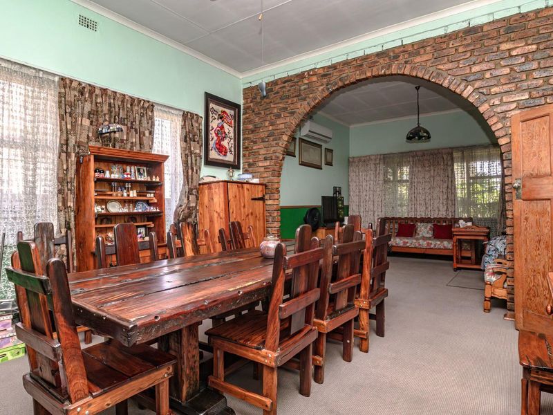 Elegant Home with Income-Generating Flats! - Photo 6