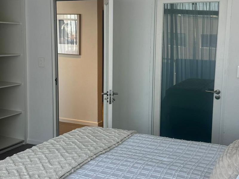 WELL SOUGHT AFTER FULY FURNISHED, APARTMENT TO RENT IN WINDHOEK CBD!! FREEDOM PLAZA!! AVAILABLE IMMEDIATELY!!! - Photo 5