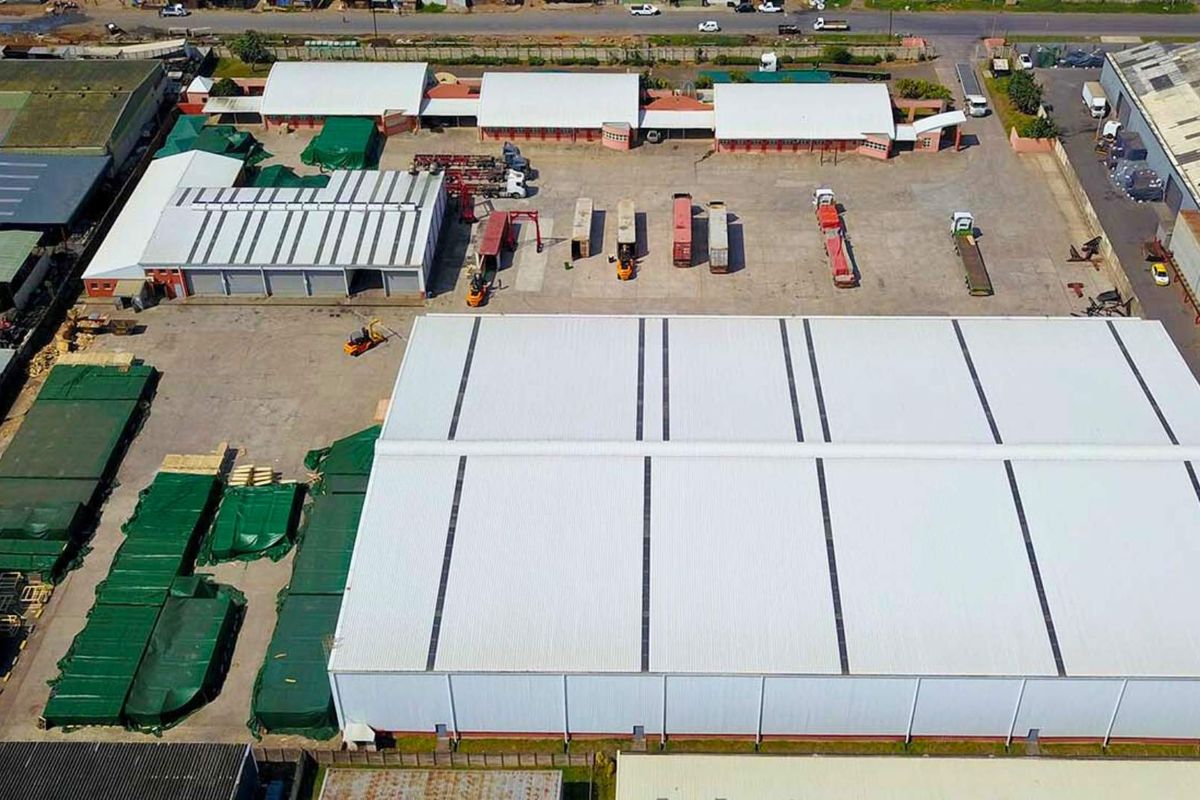 Warehouse / Factory to Let - Yard-Led Industrial HQ with Covered Loading (Prospecton Industrial) - Photo 2