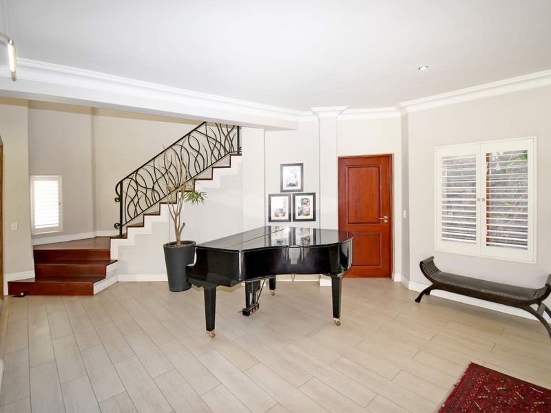 Contemporary Family Home in Secure Bryanston Enclosure - Photo 3