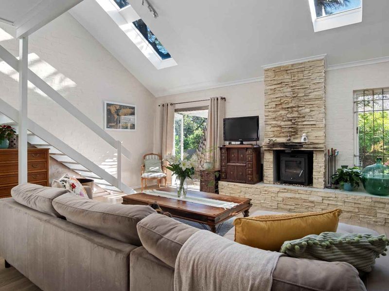 Where Home Is a Feeling - Photo 6