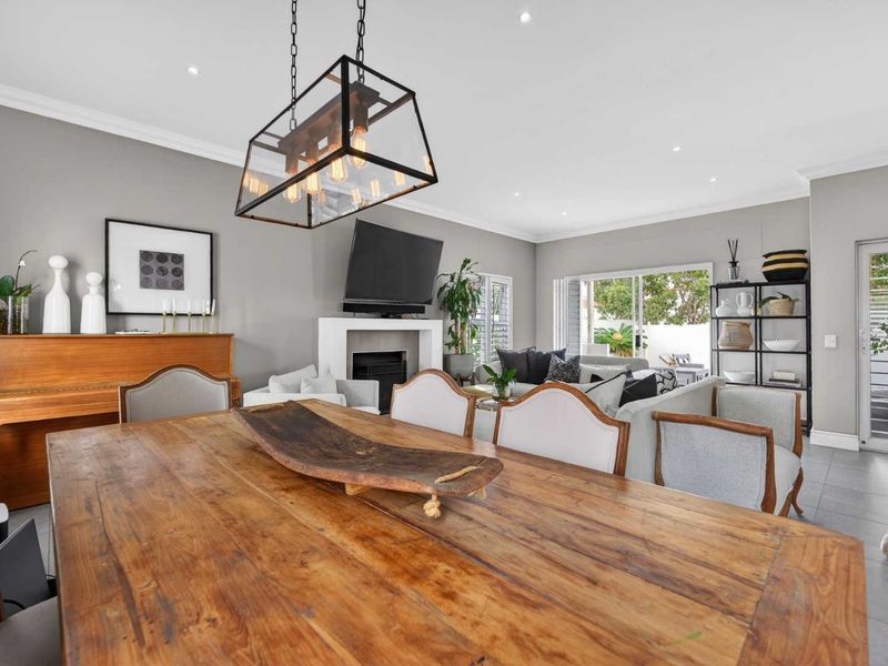 Elegant North-Facing Family Home in Quiet Cul-de-Sac - Photo 9