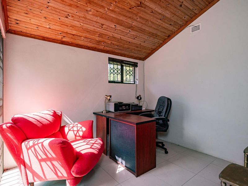 Discover this charming free-standing corner home nestled in the heart of New Germany, - Photo 8