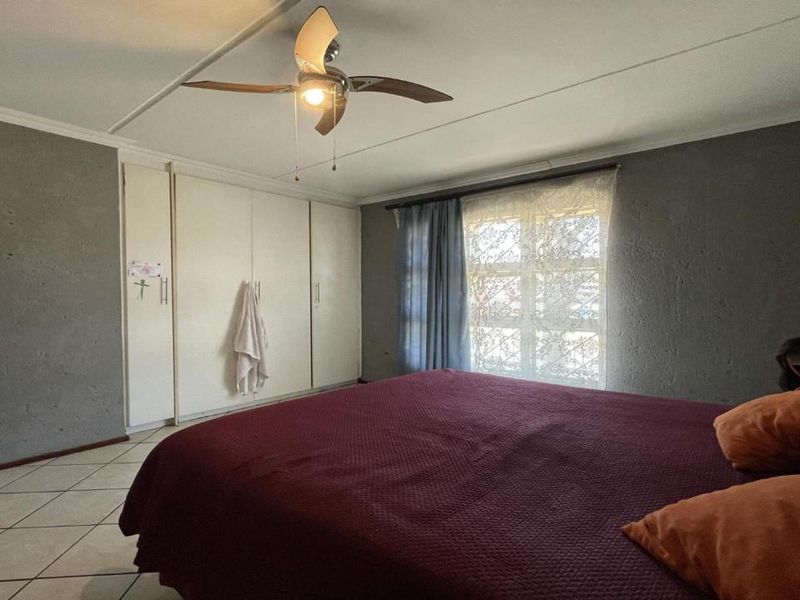 2 Bedroom Unit for Sale in Mulbarton - Photo 5