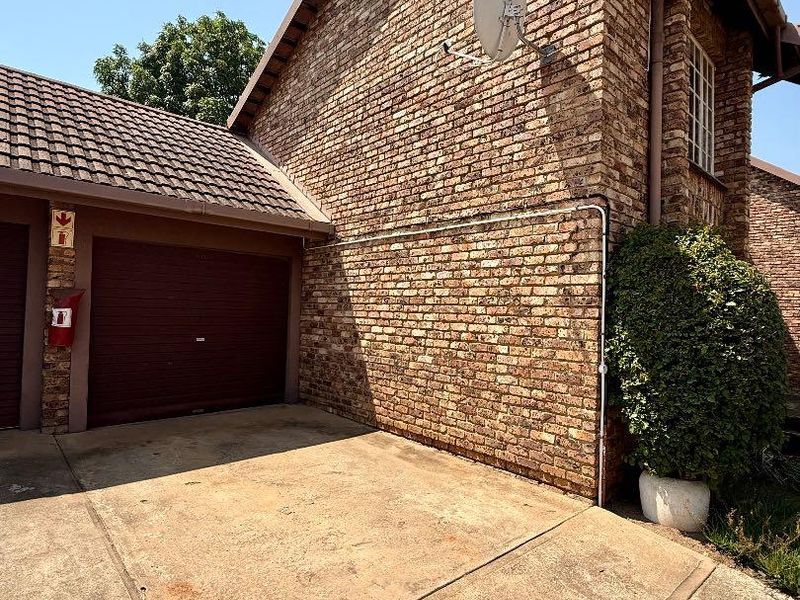 2 bedroom with loft to rent - Photo 3