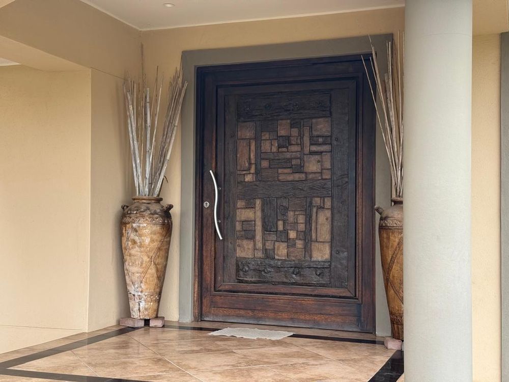 Frond door