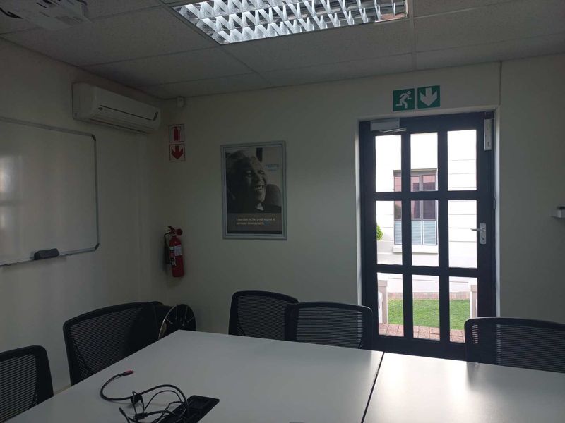 Corporate Business Park Office Space Available from 1 October! - Photo 7