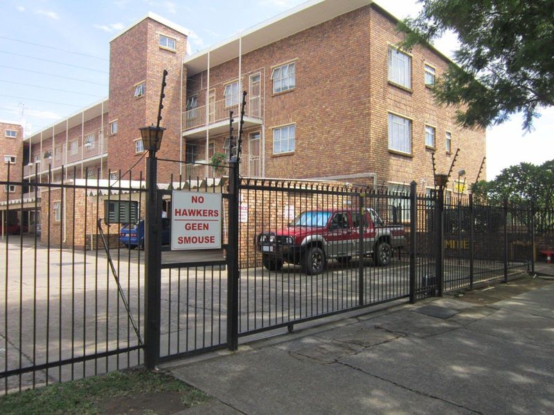 2 Bed 1 Bath Apartment for sale - Photo 2
