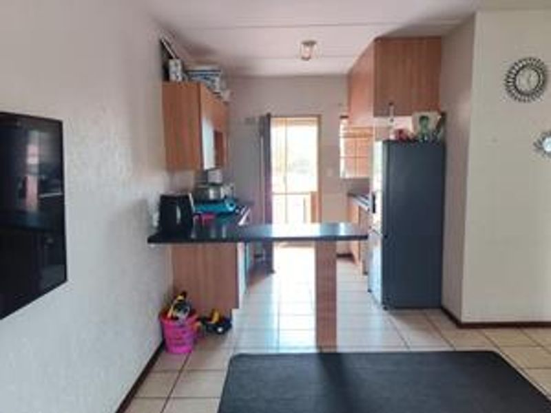 Secure 2-Bed Townhouse Close to East Rand Mall - Photo 3