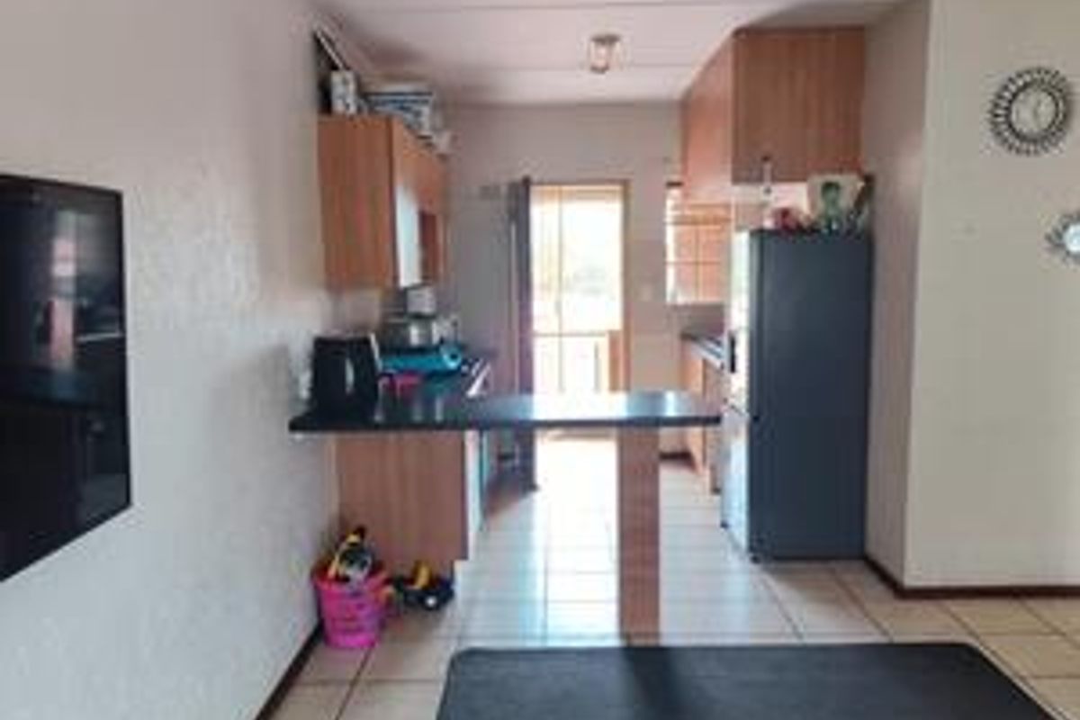 Secure 2-Bed Townhouse Close to East Rand Mall - Photo 3