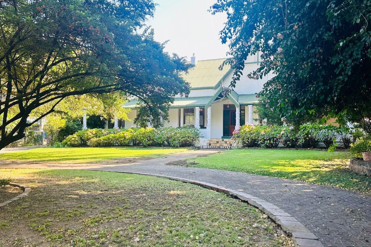 6 bedroom house for sale in vryheid - Photo 3