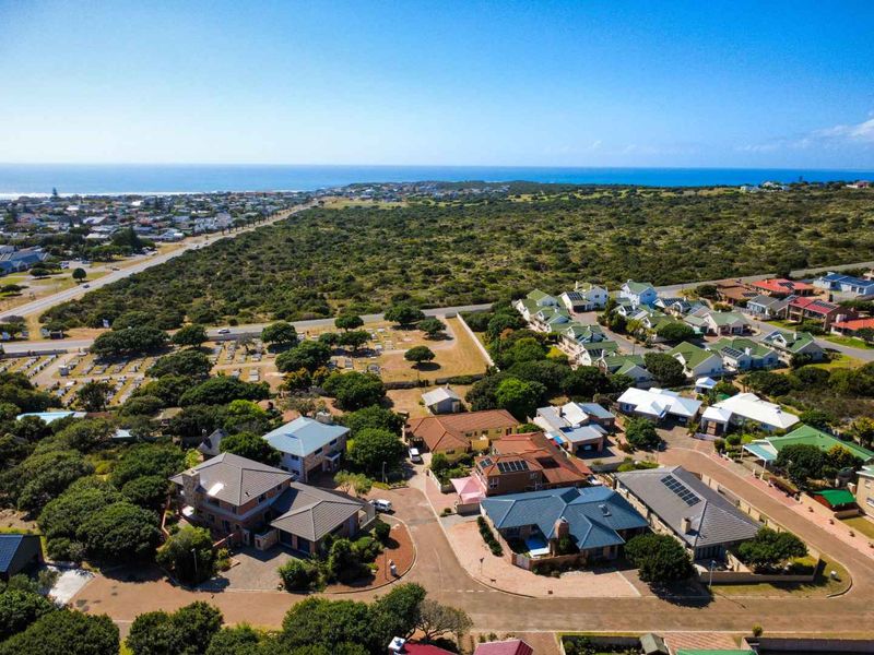 Vacant stand for sale in Berrisford Place. - Photo 8