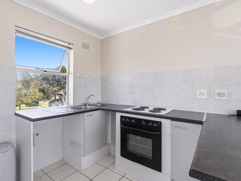 Lovely One Bedroom Apartment in Bay Ridge - Photo 6