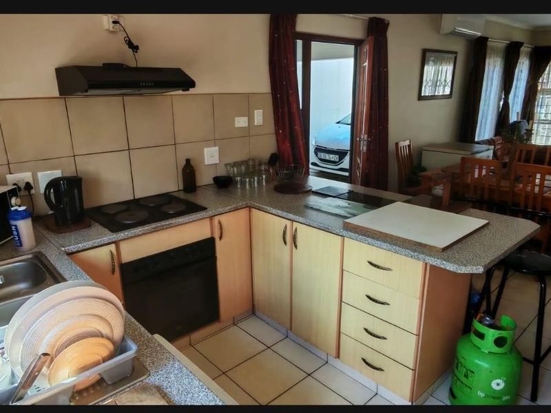 YOUR IDEAL FIRST HOME AWAITS - Photo 6