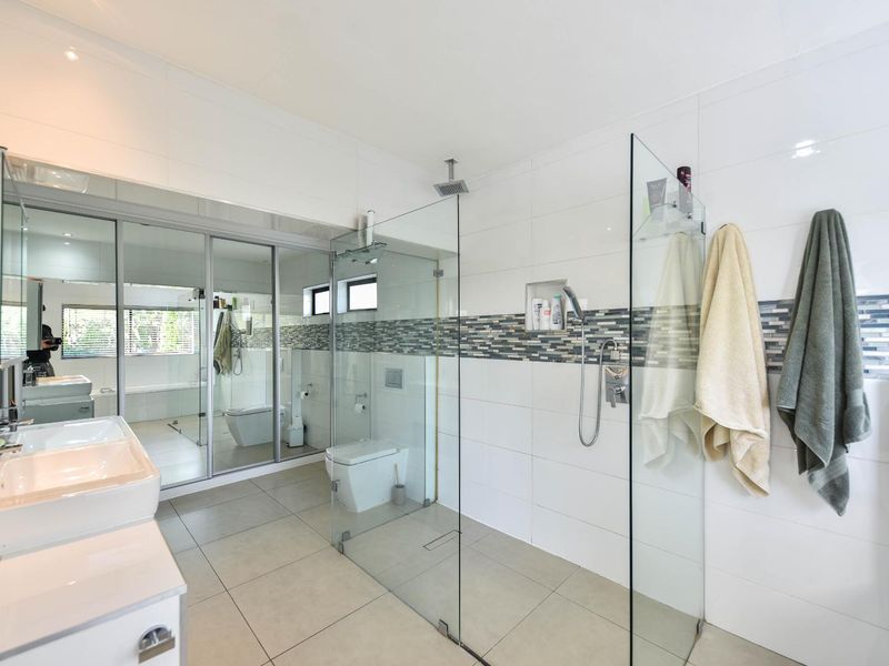 FULLY FURNISHED MODERN HOME IN SILVER LAKES GOLF AND WILDLIFE  ESTATE - Photo 7