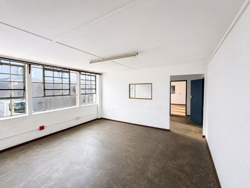 Prime Industrial Warehouse with Offices | 1,061m2 | New Germany / Pinetown - Photo 8