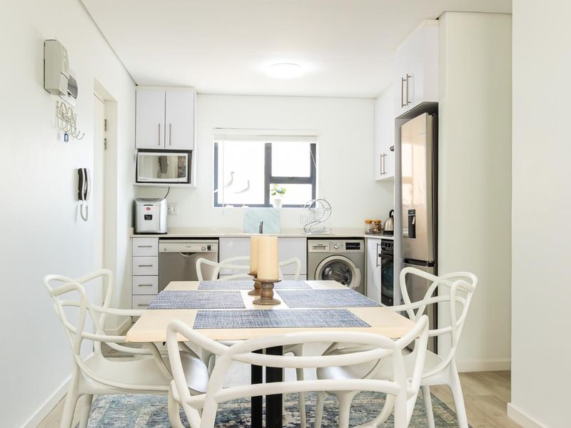 Modern Unfurnished  Apartment in Fish Hoek - Photo 8