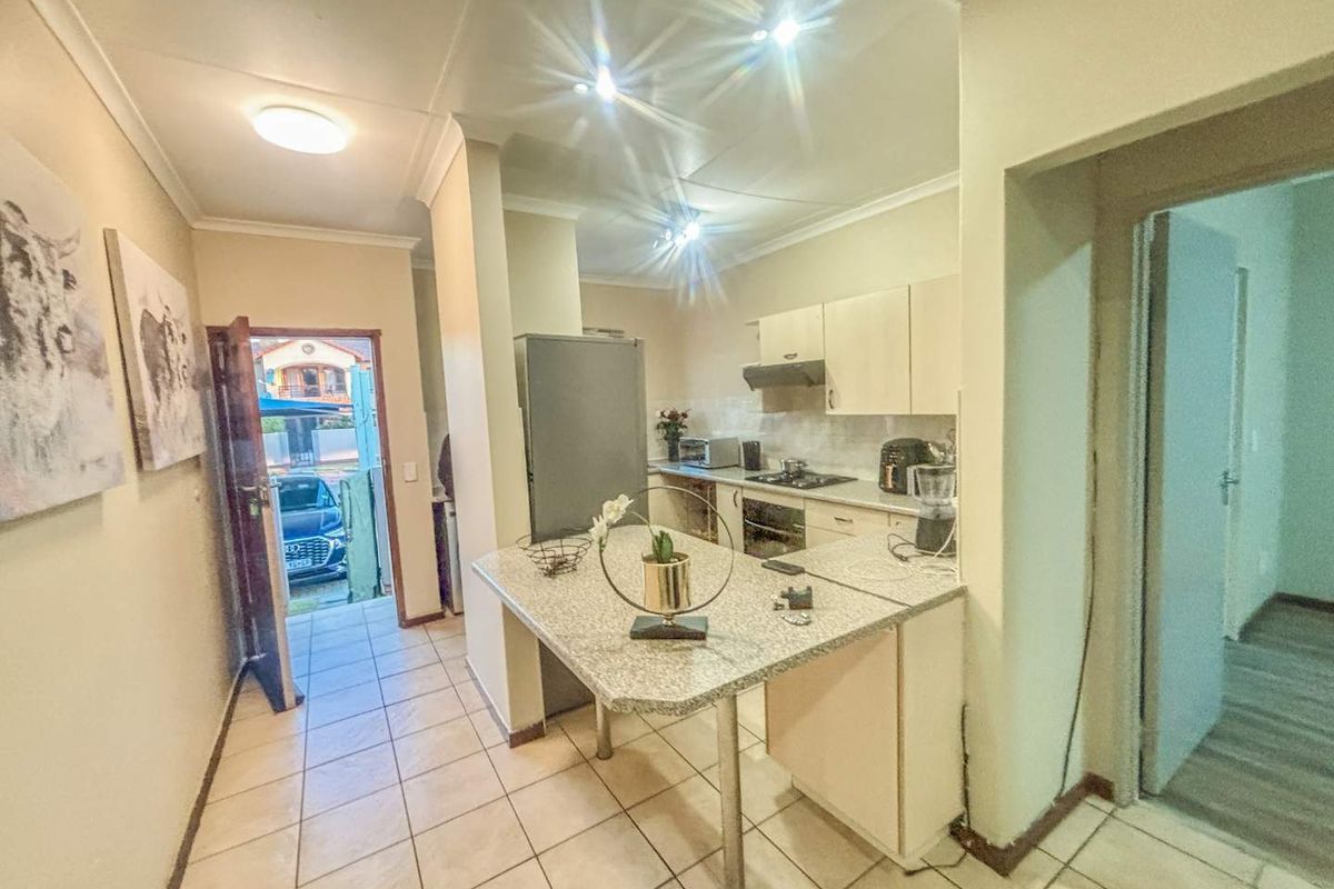 A Neat 3 Bed Townhouse for Rent in Halfway Gardens - Photo 4