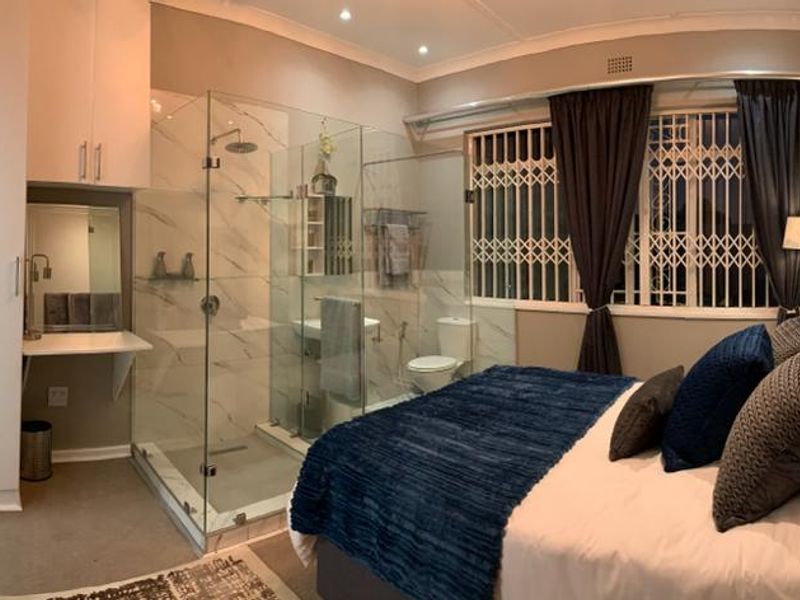 Fully furnished 1 Bedroom Cottage To  Let - Close to Melrose Arch - Photo 10