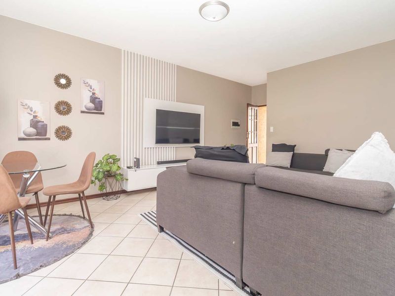 It’s just another 3-bedroom townhouse... until you realise it has everything you’ve been looking for. - Photo 4