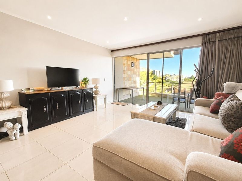 Apartment For Sale in Houghton Estate, Johannesburg - Photo 10