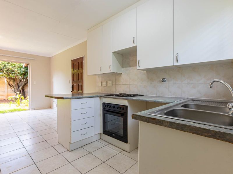 Charming Simplex Living with a good size garden, perfect for young professional - Photo 7