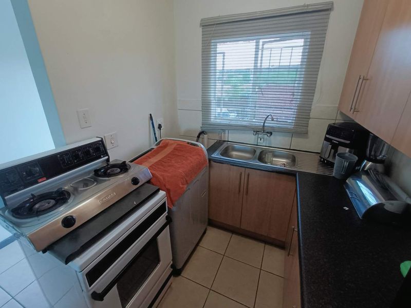 Neat First-Floor Unit – Perfect for First-Time Buyers or Investors! - Photo 5