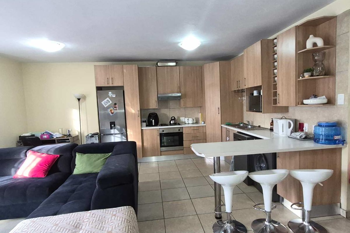 2 BEDROOM APARTMENT TO RENT IN NORKEM PARK. - Photo 2