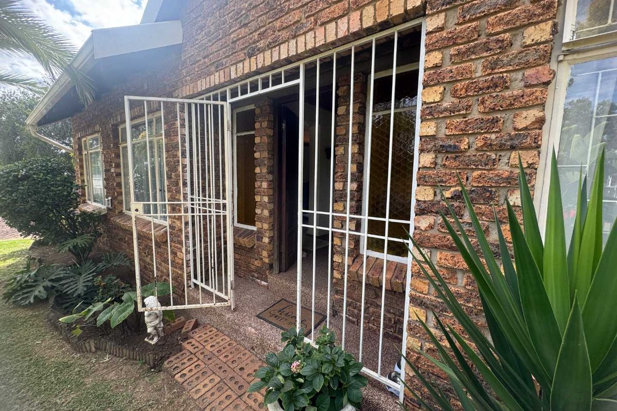 Family Home for Sale - Photo 2