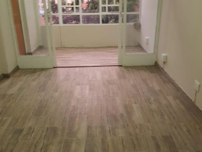 Apartment for Sale in Sunnyside - Photo 6