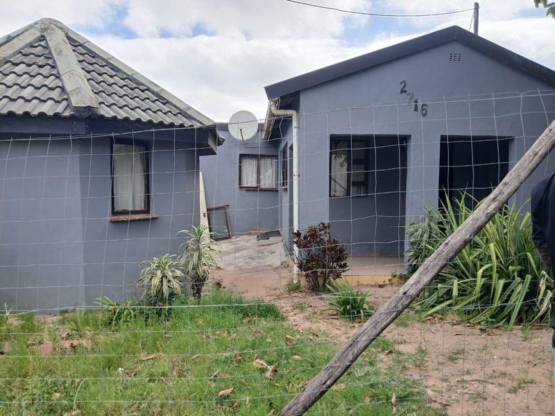 House for Sale in Ntuzuma H - R350 000 - Photo 1