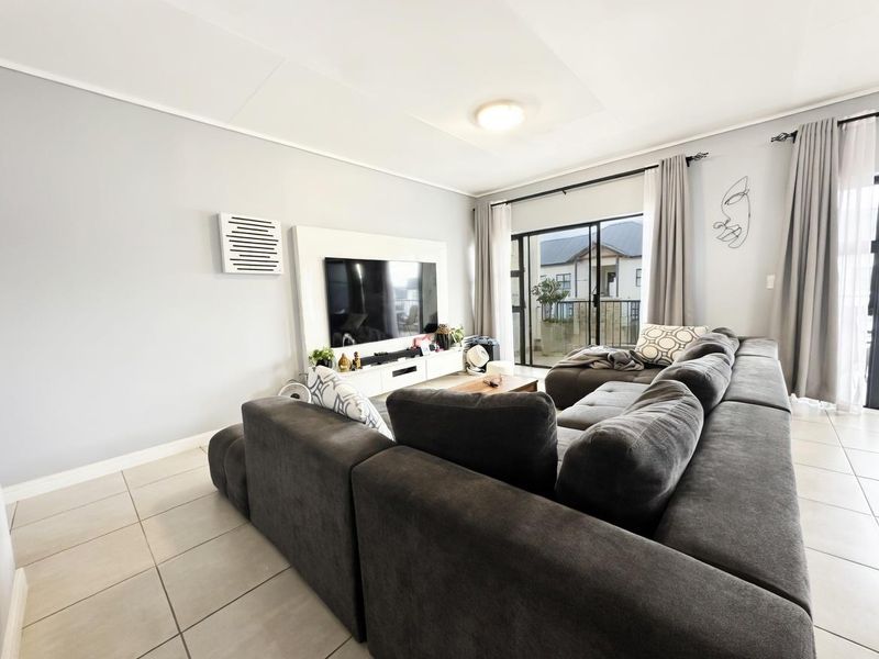 FULLY FURNISHED TWO BEDROOM APARTMENT FOR RENT - Photo 2