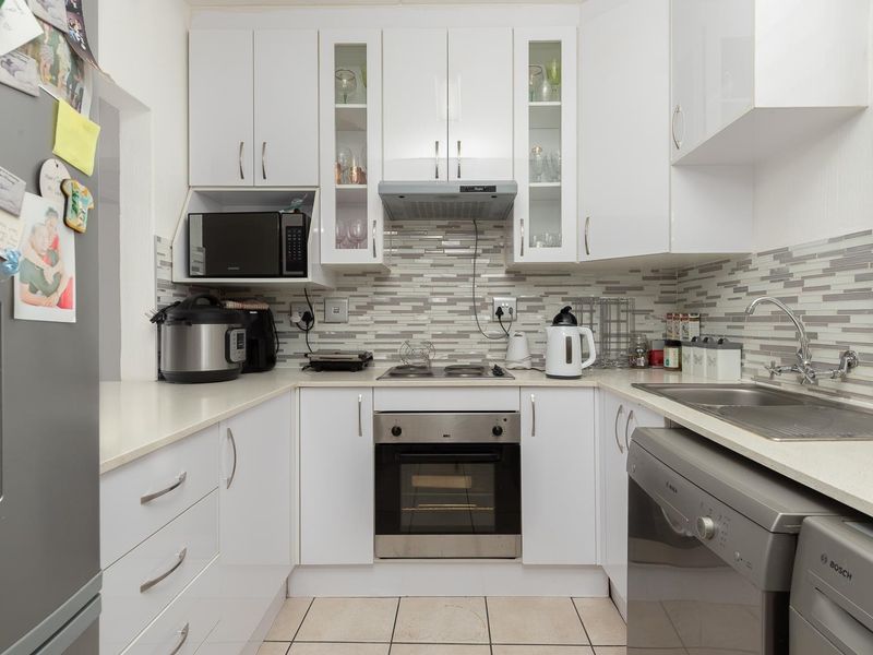 Modern Living with Golf Course Views - Photo 7