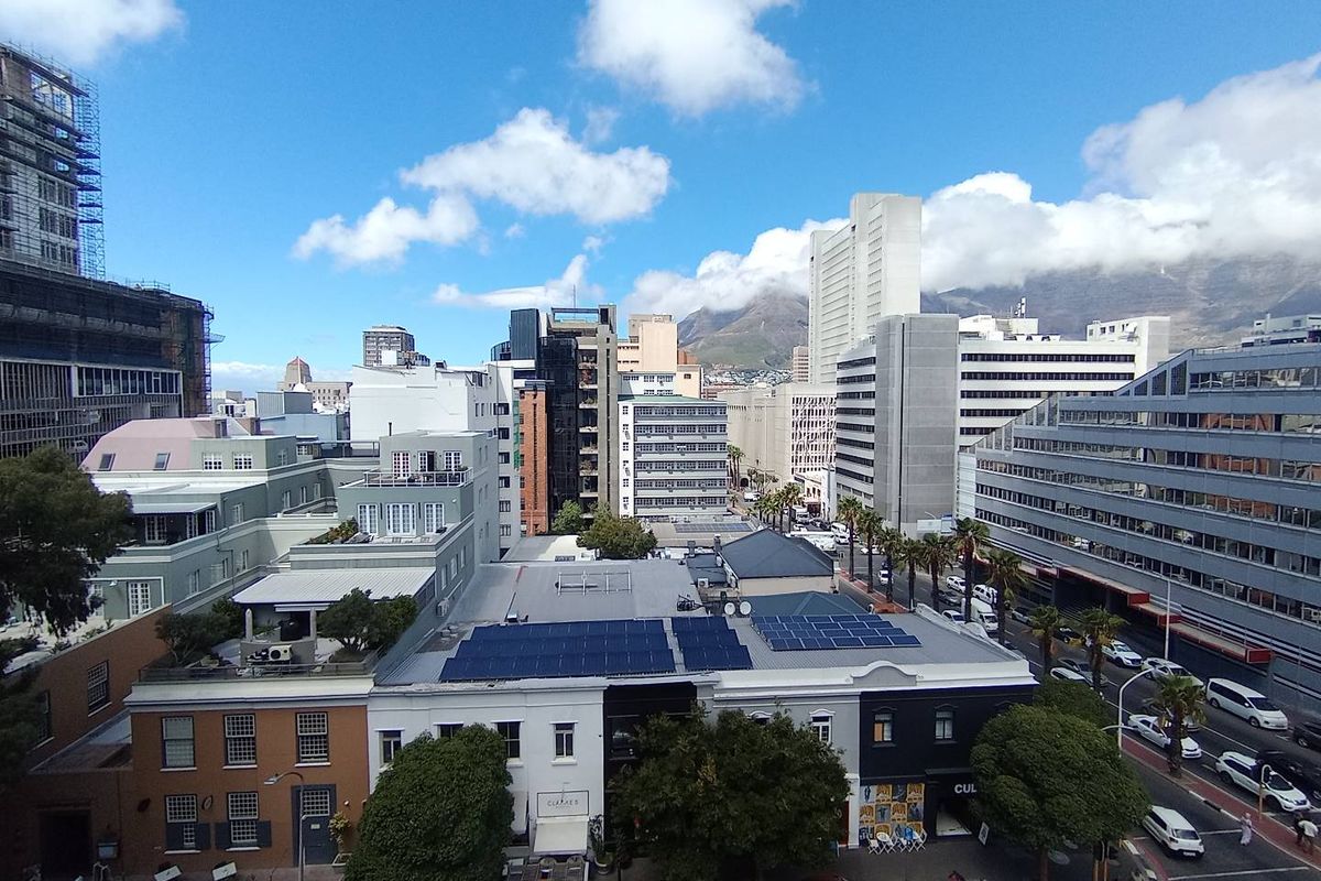 Studio Apartment with City & Mountain Views – Prime Investment Opportunity - Photo 4