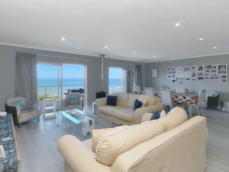 A Villa on the Shore - Photo 8