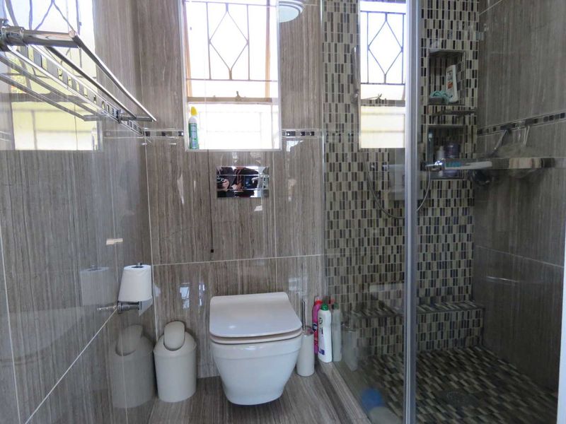 Modern Family Living with Space to Grow and Entertain - Photo 10