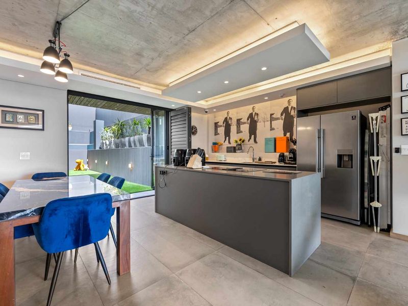 All the Comfort of a Home - With the Security of an Apartment - Photo 9