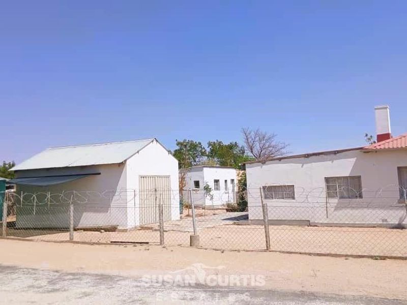 Family home in Usakos for sale - Photo 5