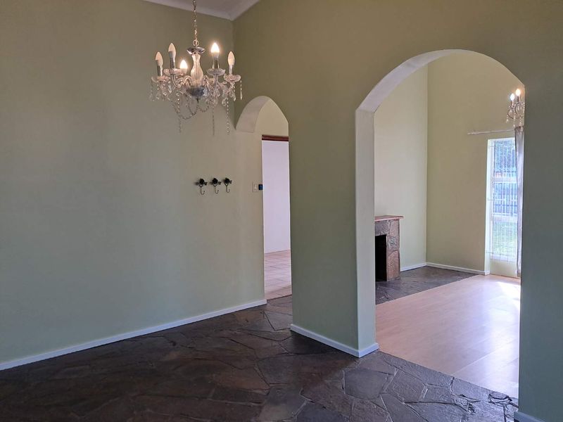 Absolute Gem in sought-after neighborhood walking distance to all amenities - Photo 6