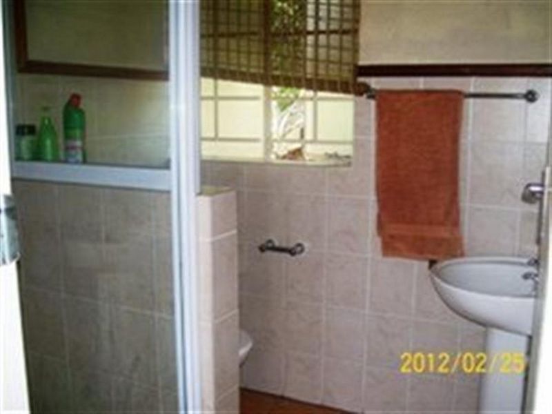 Lovely 2 bedroom top unit in La Montagne - Photo 7