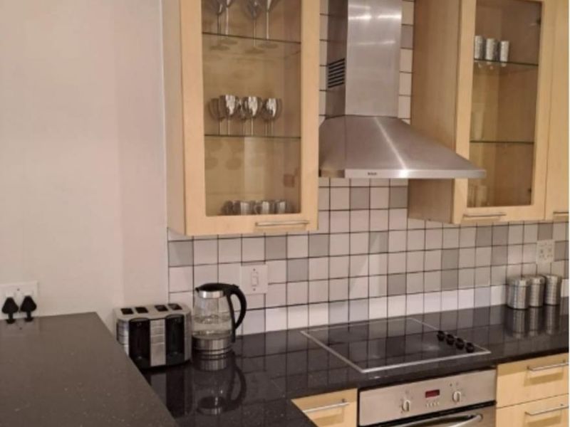 A BEAUTIFULLY FURNISHED TWO BEDROOM APARTMENT - Photo 7