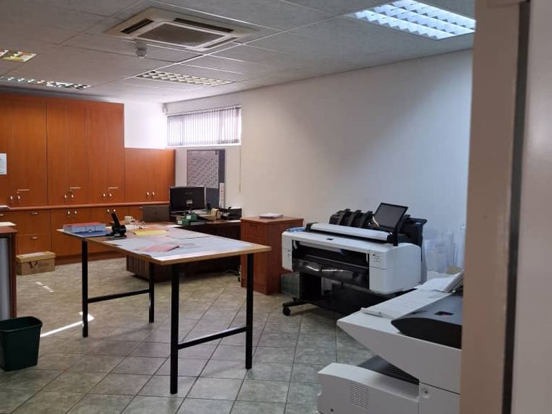 Prime Offices in windhoek Central - Photo 2